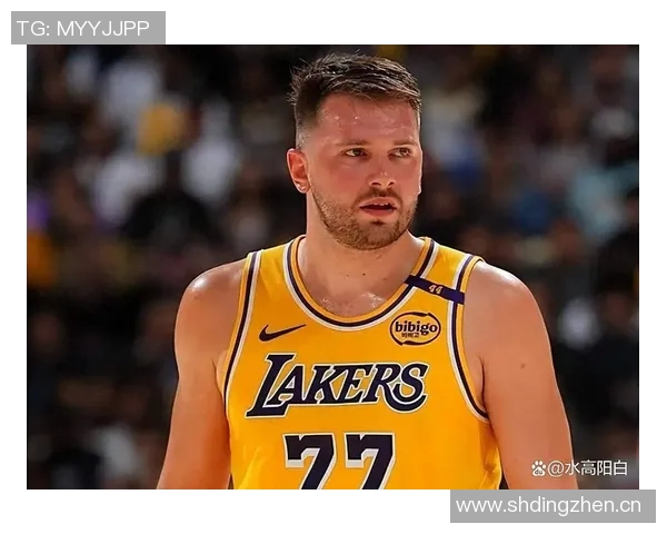 东契奇季前赛表现出色轻松砍下31分5板9助展现瘦身效果