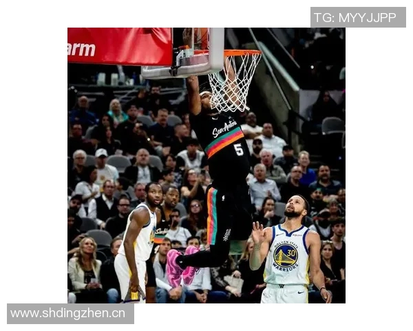 科尔分析勇士近期表现:掌控比赛节奏有效限制对手转换进攻 科尔分析勇士近期表现:掌控比赛节奏有效限制对手转换进攻