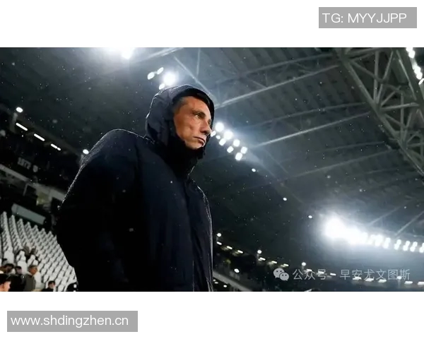 赞布罗塔强调尤文应坚定支持弗拉霍维奇并重视伊尔迪兹的培养 赞布罗塔强调尤文应坚定支持弗拉霍维奇并重视伊尔迪兹的培养