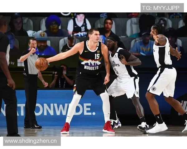 NBA新赛季第一中锋评选结果揭晓约基奇荣膺桂冠引发热议 NBA新赛季第一中锋评选结果揭晓约基奇荣膺桂冠引发热议