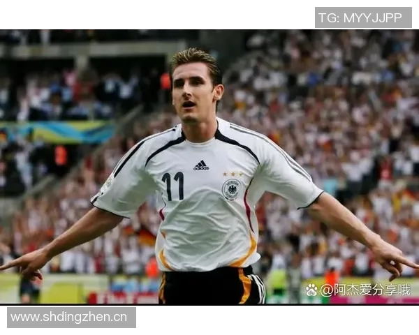 克洛泽表达对梅西的崇拜希望他打破世界杯进球纪录