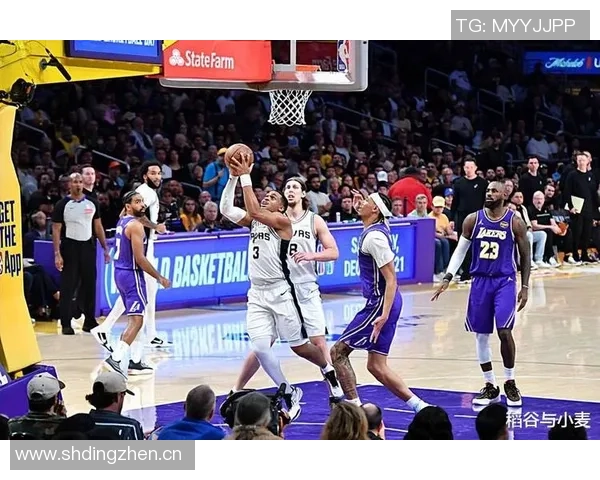 今日雄鹿迎战马刺字母哥与库兹马状态回暖双双出战引期待