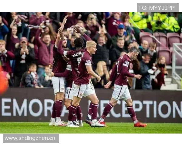 英超精彩对决诺丁汉森林逆袭西汉姆联展现强大实力